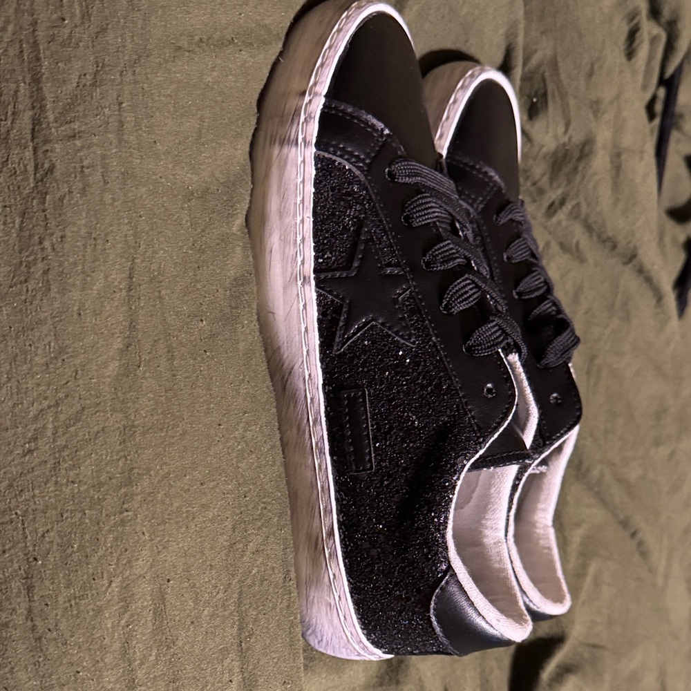 Black Glitter Star Sneakers!!! Brand New never worn. Golden Goose look alikes